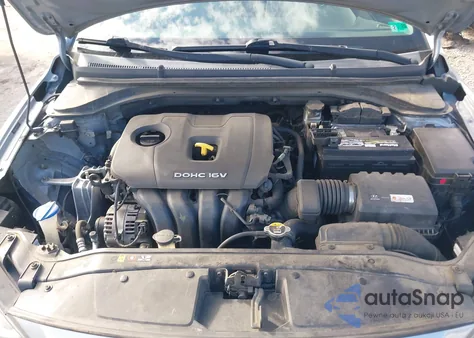 2017 Hyundai Elantra Se z USA, uszkodzony, nr VIN 5NPD84LF3HH161622